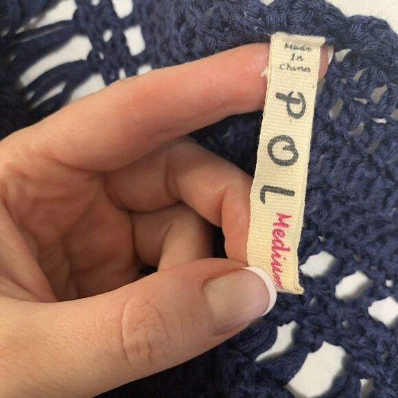 POL Womens Solid Navy Blue Knit Crop V Neck Tank Top Fringe Medium - Picture 5 of 6